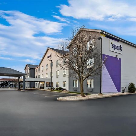Inn & Suites Мерилвил Екстериор снимка