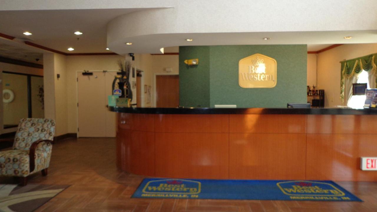 Inn & Suites Мерилвил Екстериор снимка