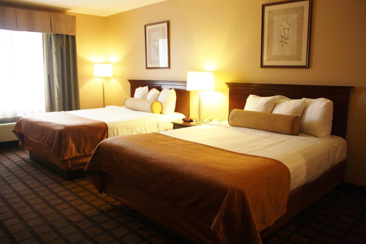 Inn & Suites Мерилвил Екстериор снимка