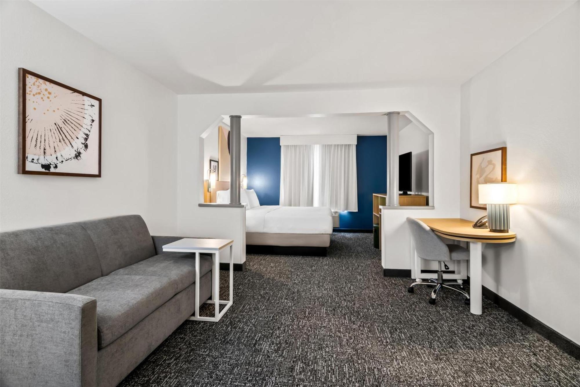 Inn & Suites Мерилвил Екстериор снимка